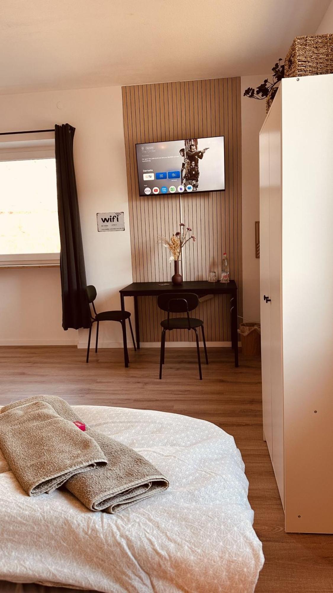 Apartment Mit Netflix - Parken - Kueche - Bad Weiden in der Oberpfalz Екстериор снимка